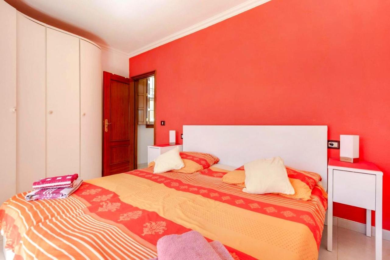 Remarkable 2-Bed House In Arona อาโรนา ภายนอก รูปภาพ
