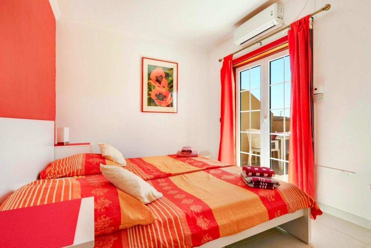 Remarkable 2-Bed House In Arona อาโรนา ภายนอก รูปภาพ
