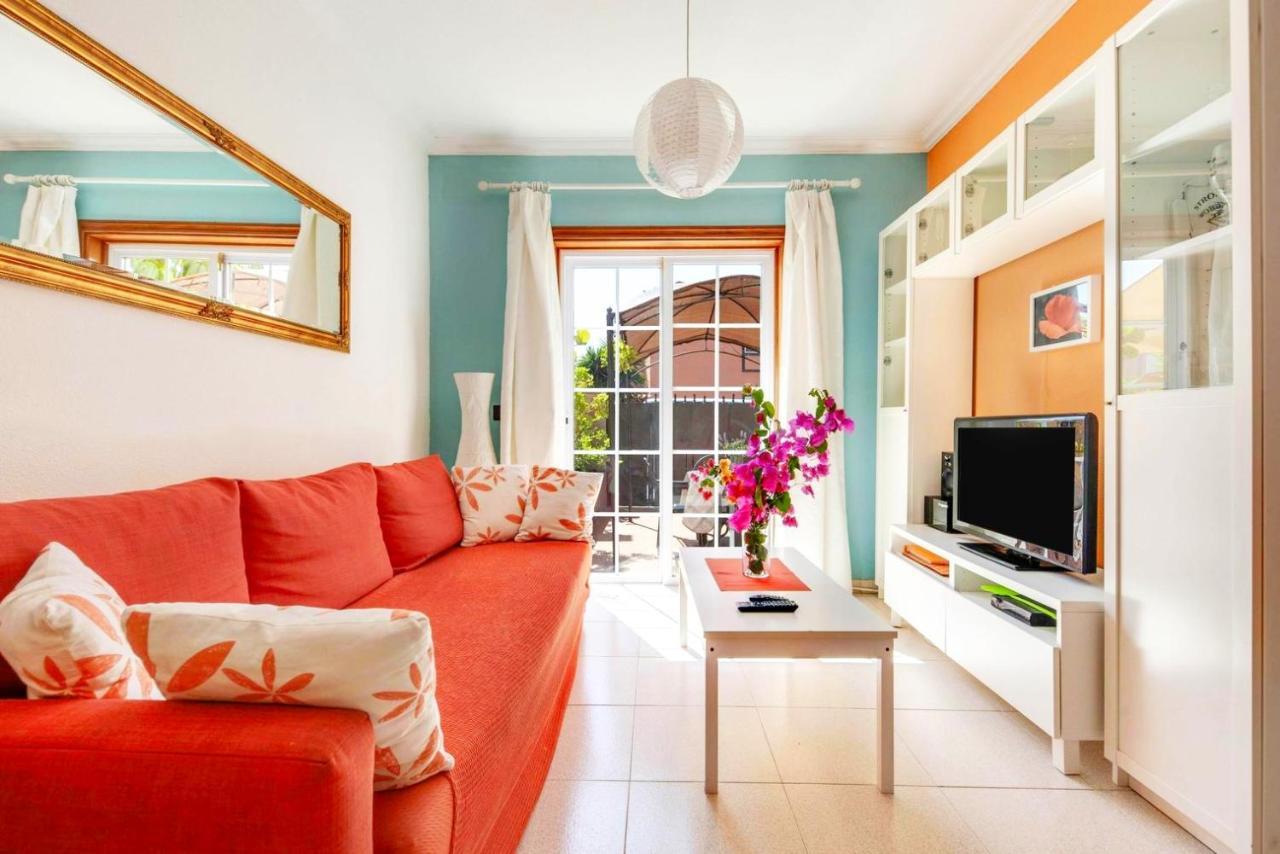 Remarkable 2-Bed House In Arona อาโรนา ภายนอก รูปภาพ